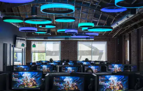 Siège social de Riot Games à Los Angeles : salle de jeux